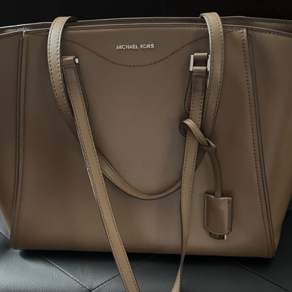 Michael Kors Brown Leather Tote (like new)